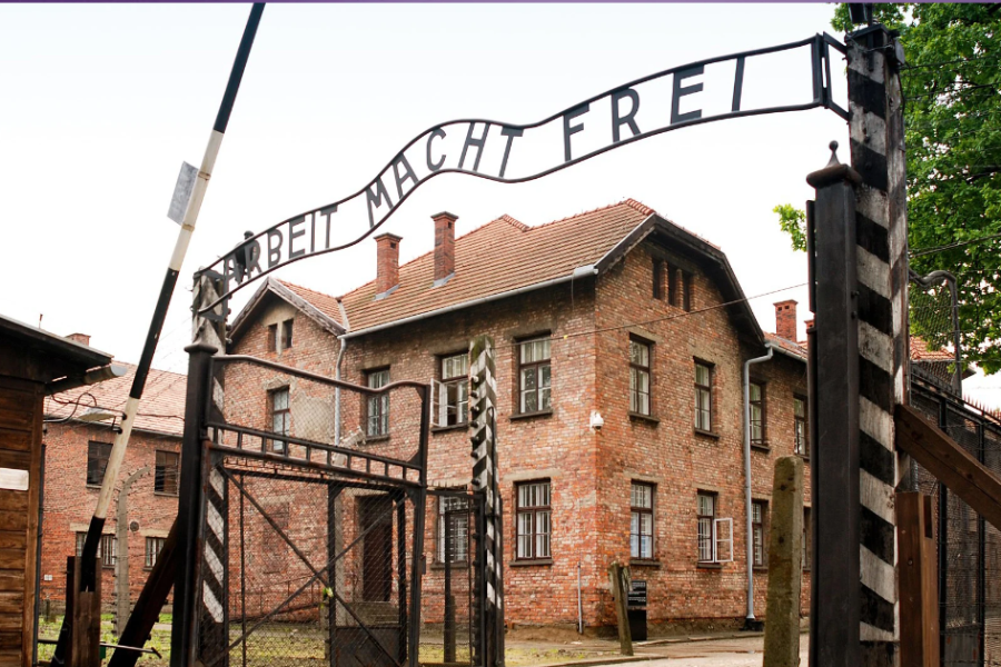 Facebook usuwa zdjęcia z Auschwitz: Sztuczna inteligencja popełnia błąd